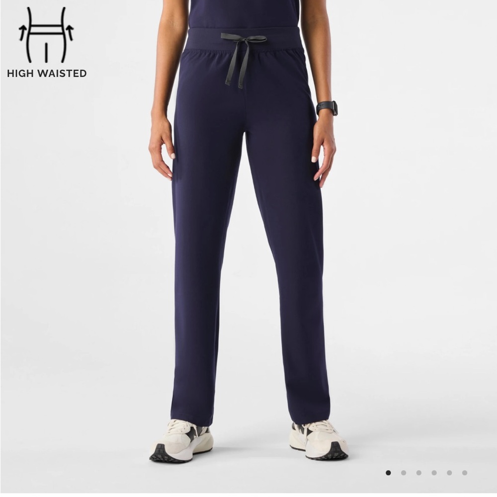 Figs Women's M/T navy Livingston 
Medium tall 
Not worn in patient contact